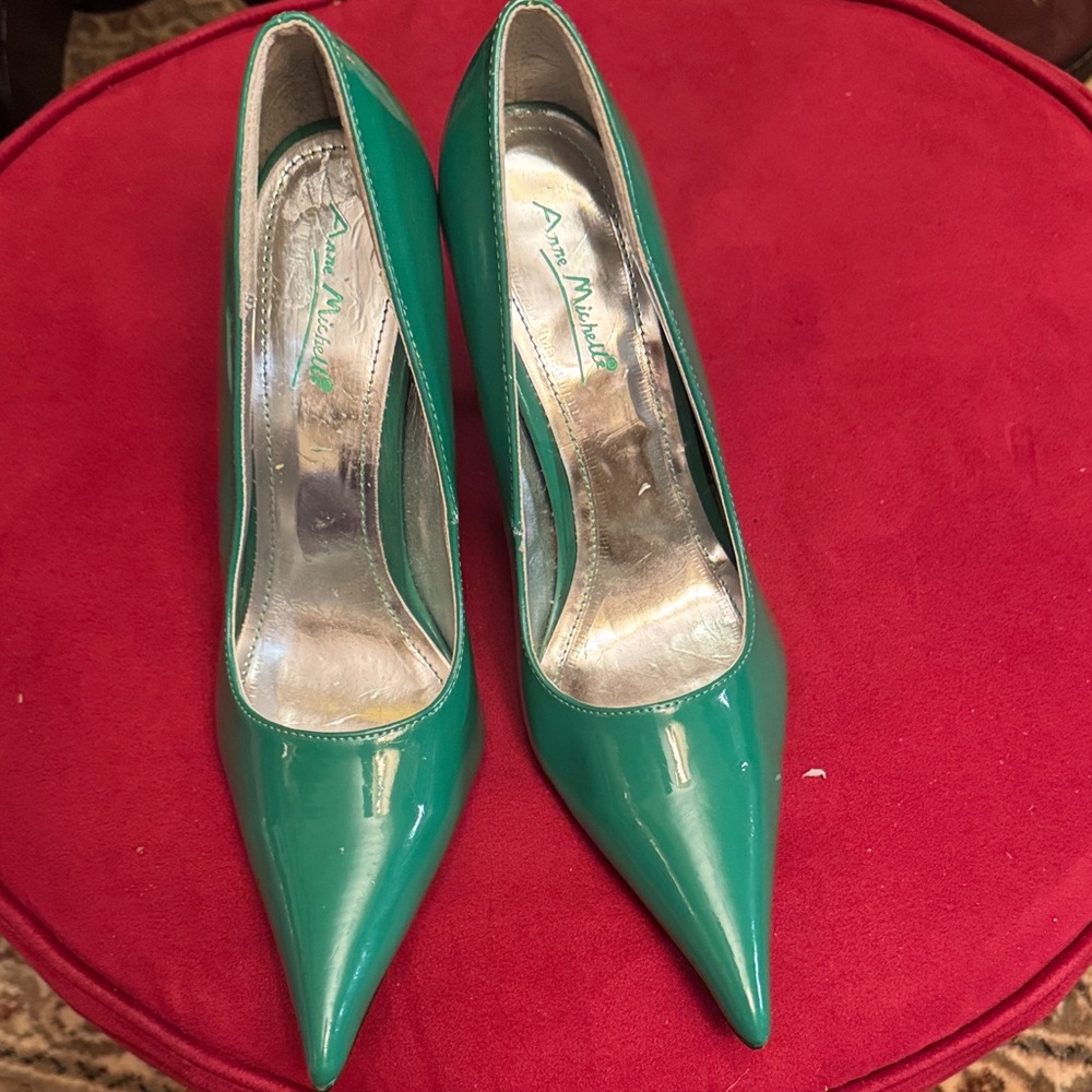 Anne Michelle green Pointed Heels